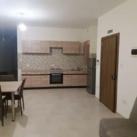 Ta' Natnat Holiday Apartamento *